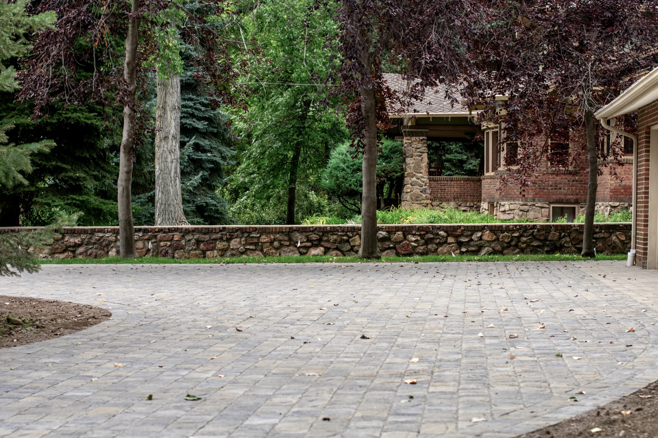Belgard Charlestone Paver driveway in front of a craftsman style home in Northern Colorado